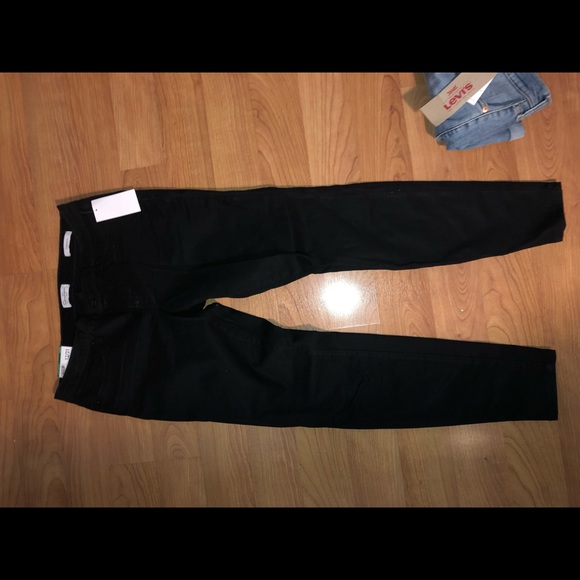 Jessica Simpson Denim - NWT Jessica Simpson black skinnies! Jessica Simpson Denim - NWT Jessica Simpson black skinnies!